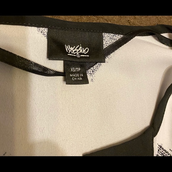 Mossimo - Picture 2 of 4